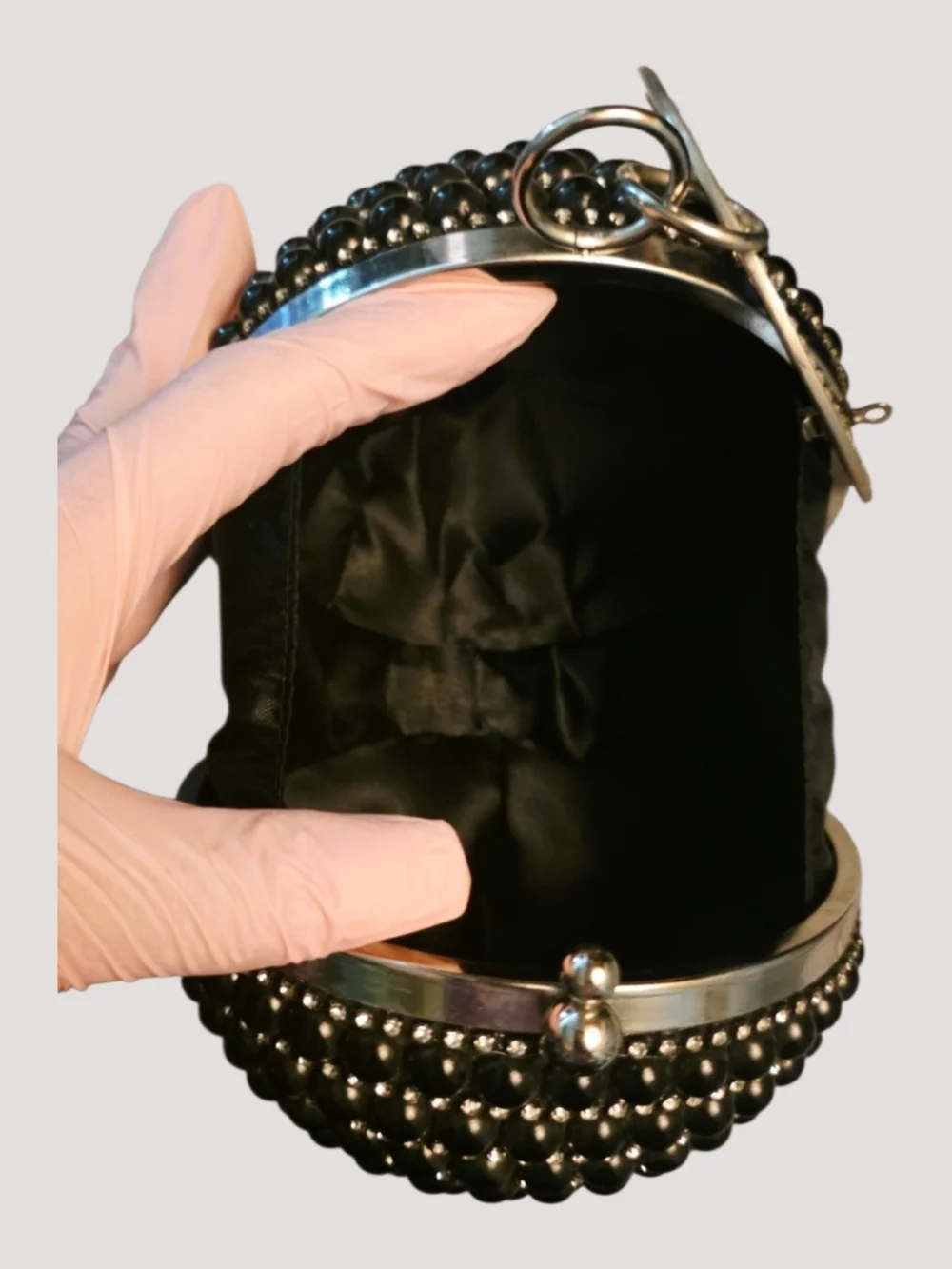 Source Unknown Black Beaded Circular Wristlet Clutch with Silver-tone Ring
